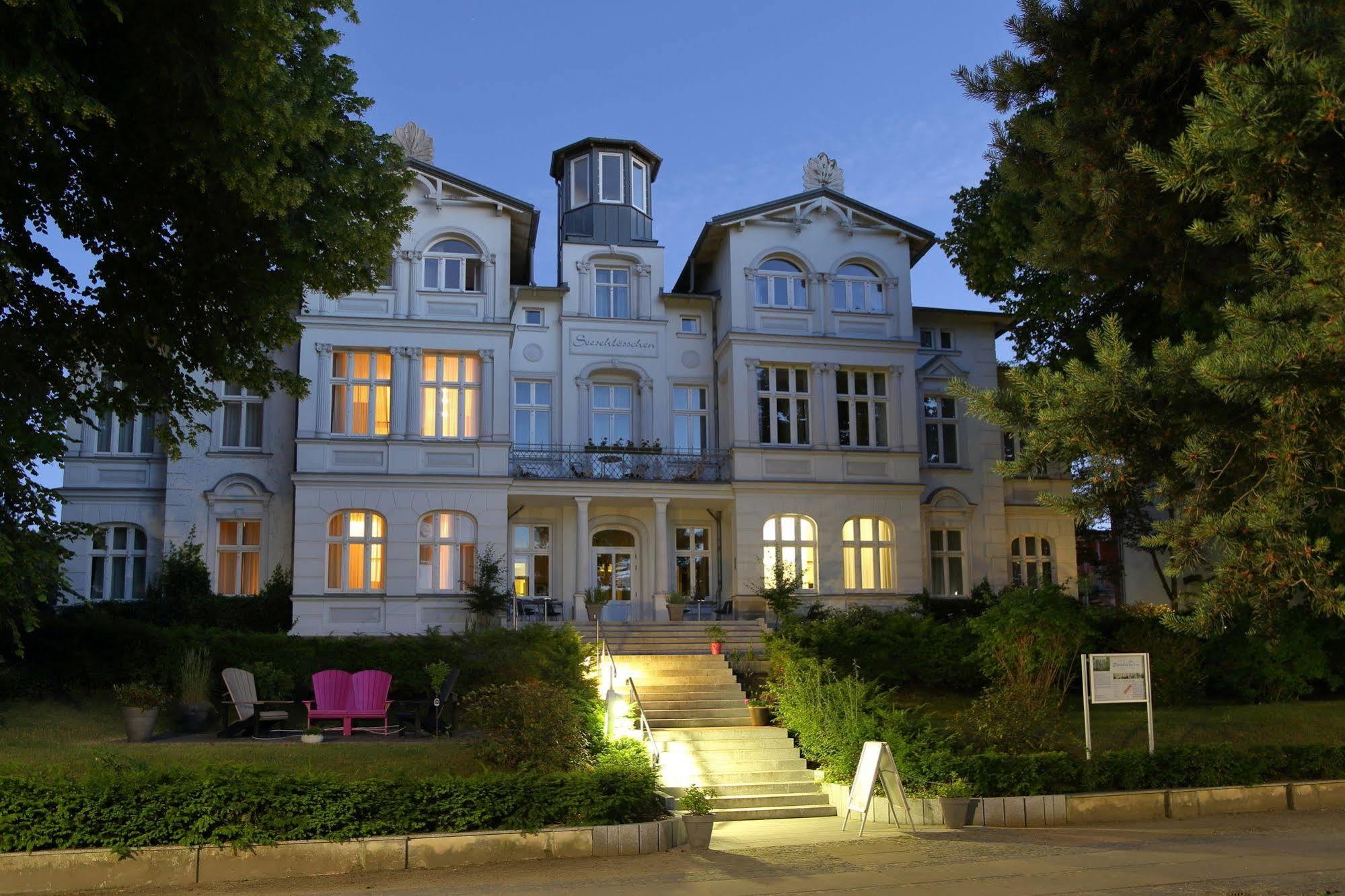 Aparthotel Seeschloesschen Zinnowitz Exteriör bild
